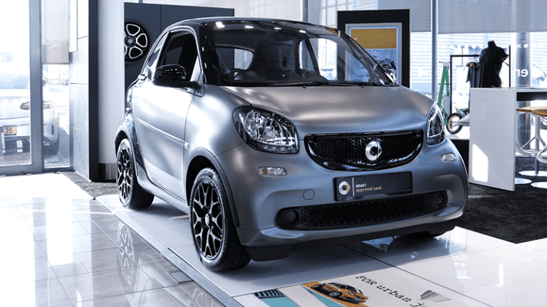 Mercedes-Benz-Smart-Fortwo