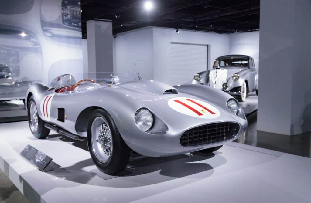 Ferrari: The Italian Luxury Cars Par Excellence!