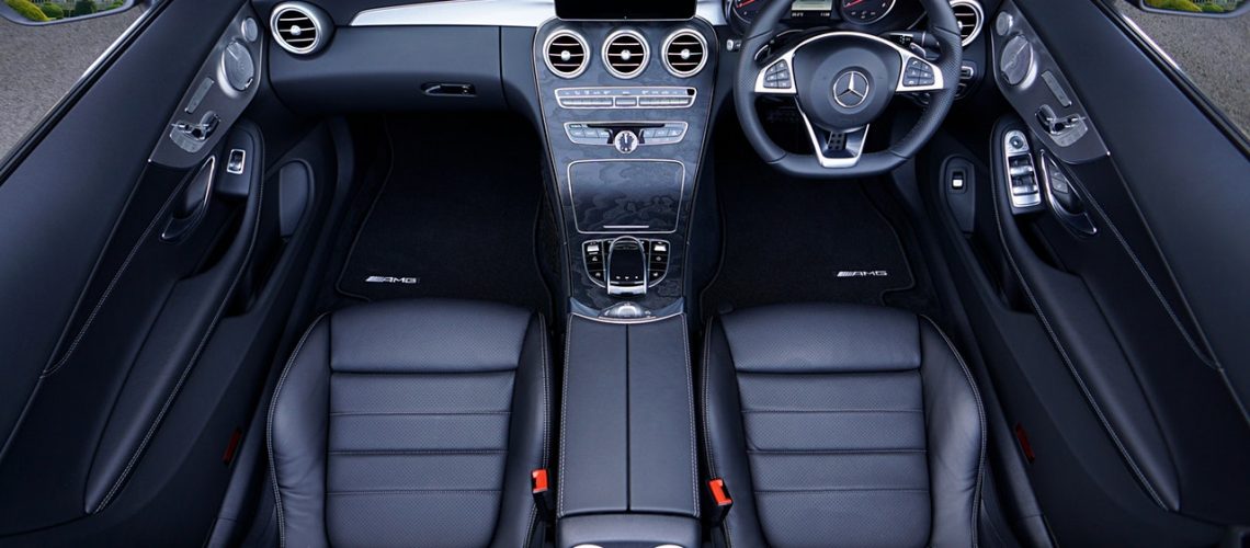 Mercedes-Benz User Experience image